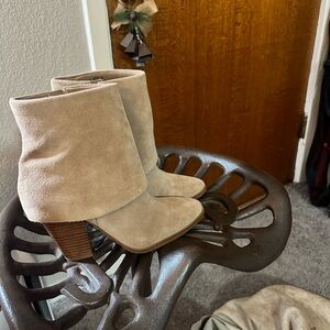 Jessica Simpson Tan Suede Heeled Boots